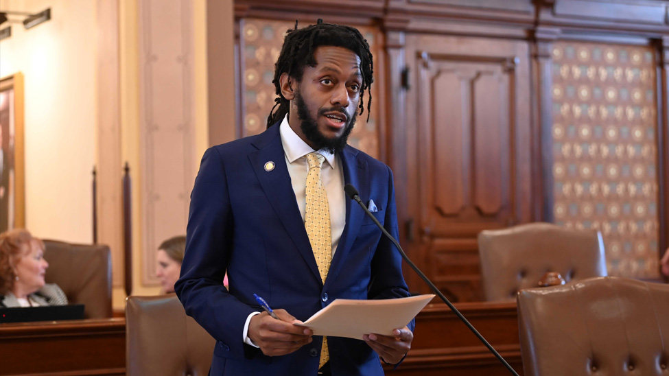 Photo of Mike on the Senate floor speaking
